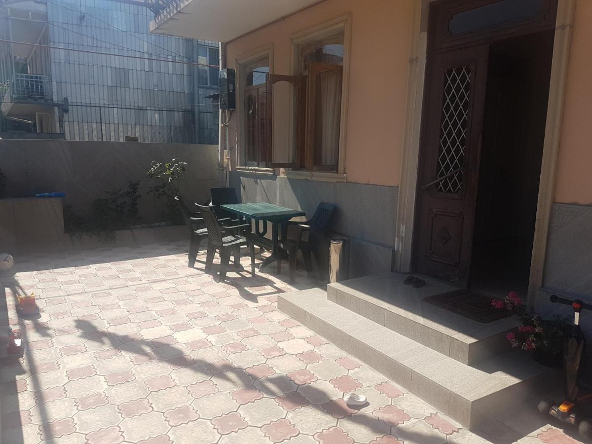 Guest House Luka Batumi Exterior photo