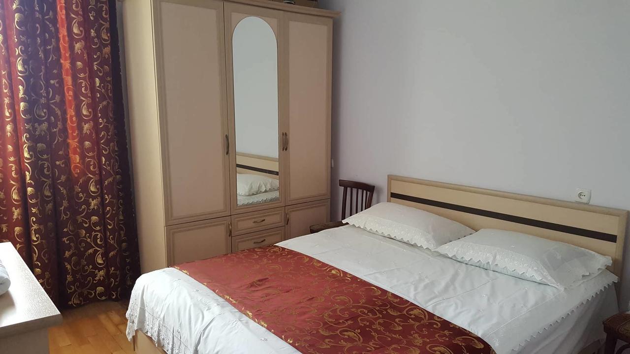 Guest House Luka Batumi Exterior photo