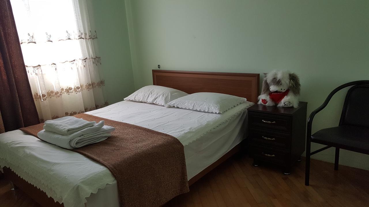Guest House Luka Batumi Exterior photo
