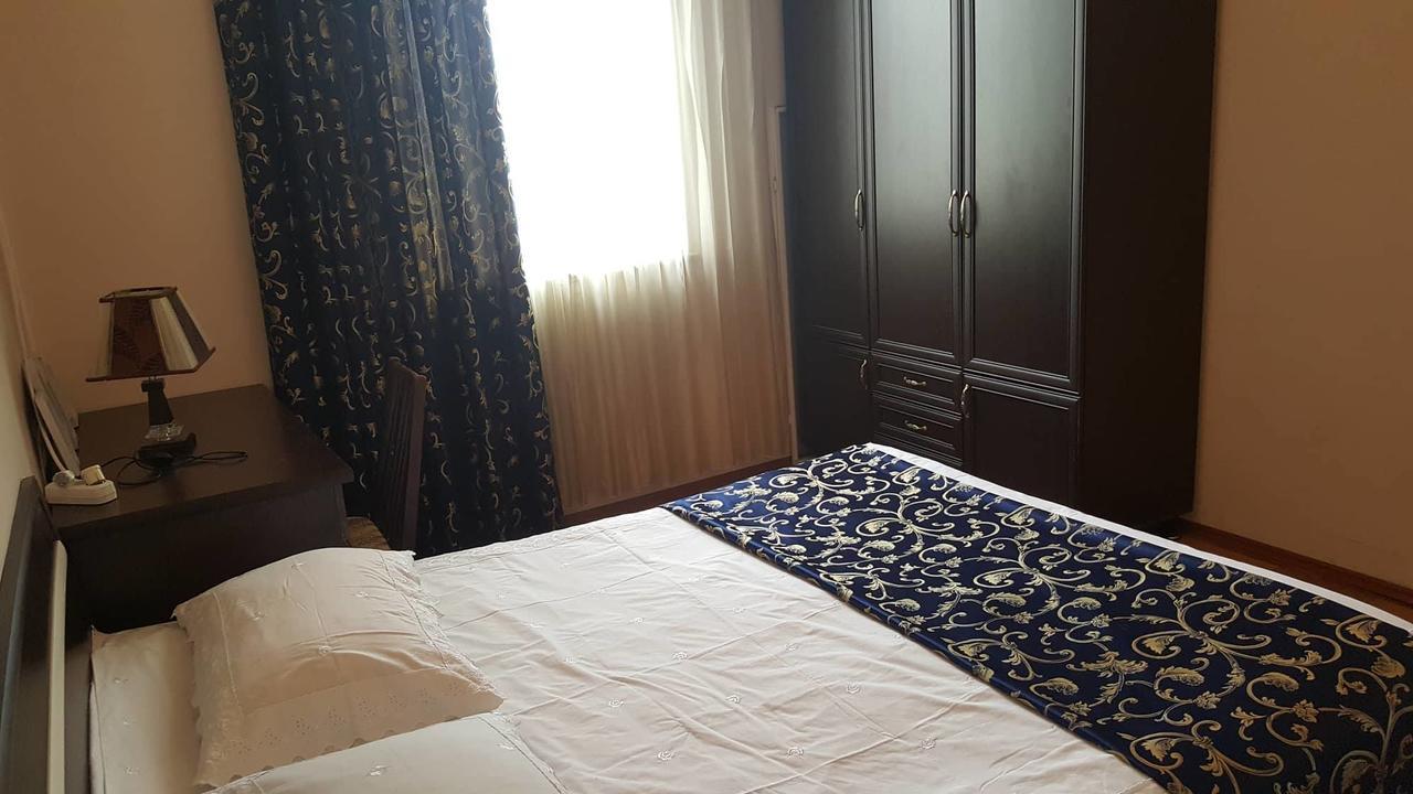 Guest House Luka Batumi Exterior photo