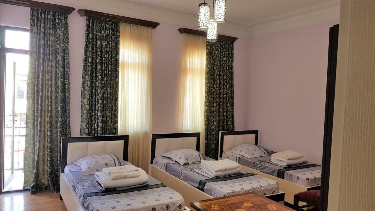 Guest House Luka Batumi Exterior photo
