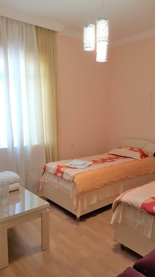 Guest House Luka Batumi Exterior photo