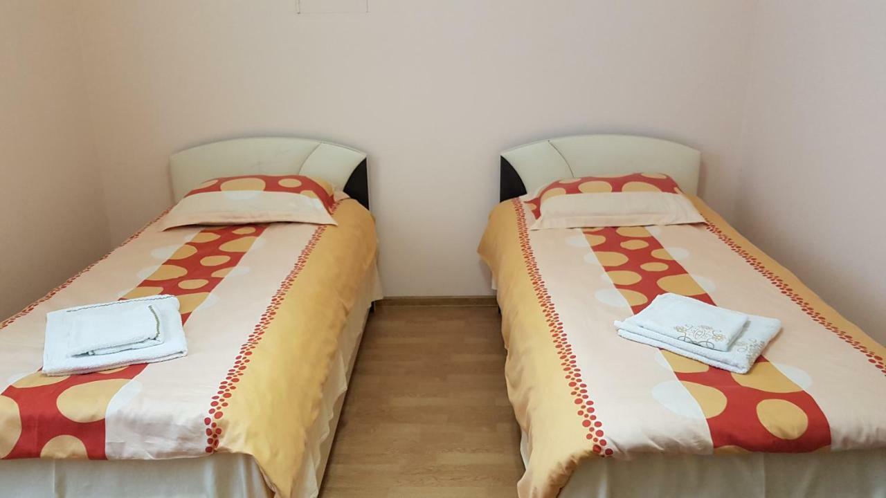 Guest House Luka Batumi Exterior photo