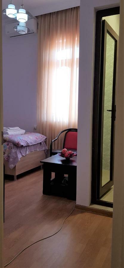 Guest House Luka Batumi Exterior photo