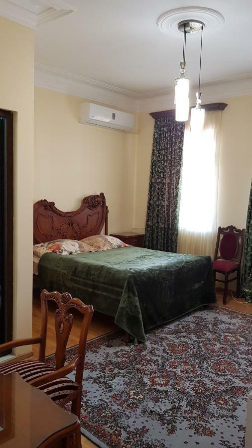 Guest House Luka Batumi Exterior photo