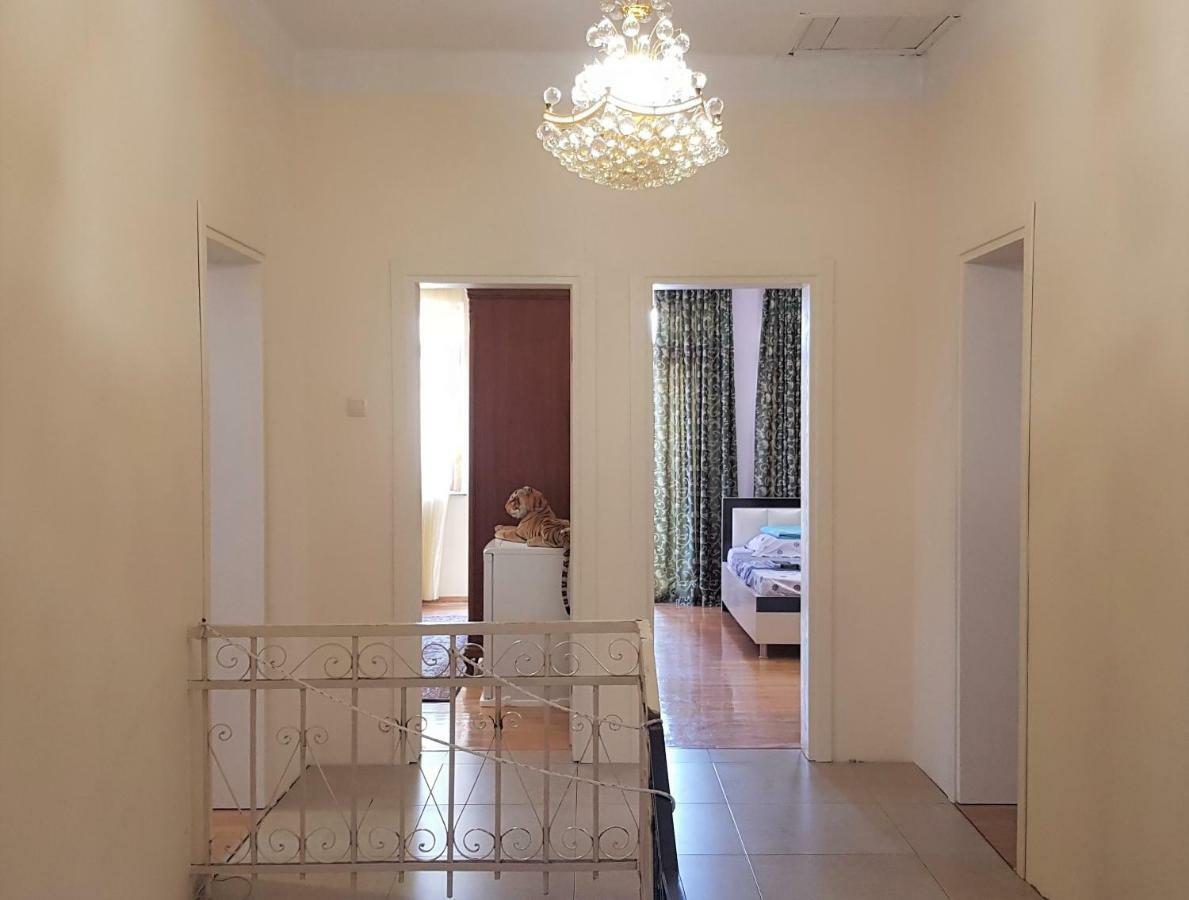 Guest House Luka Batumi Exterior photo